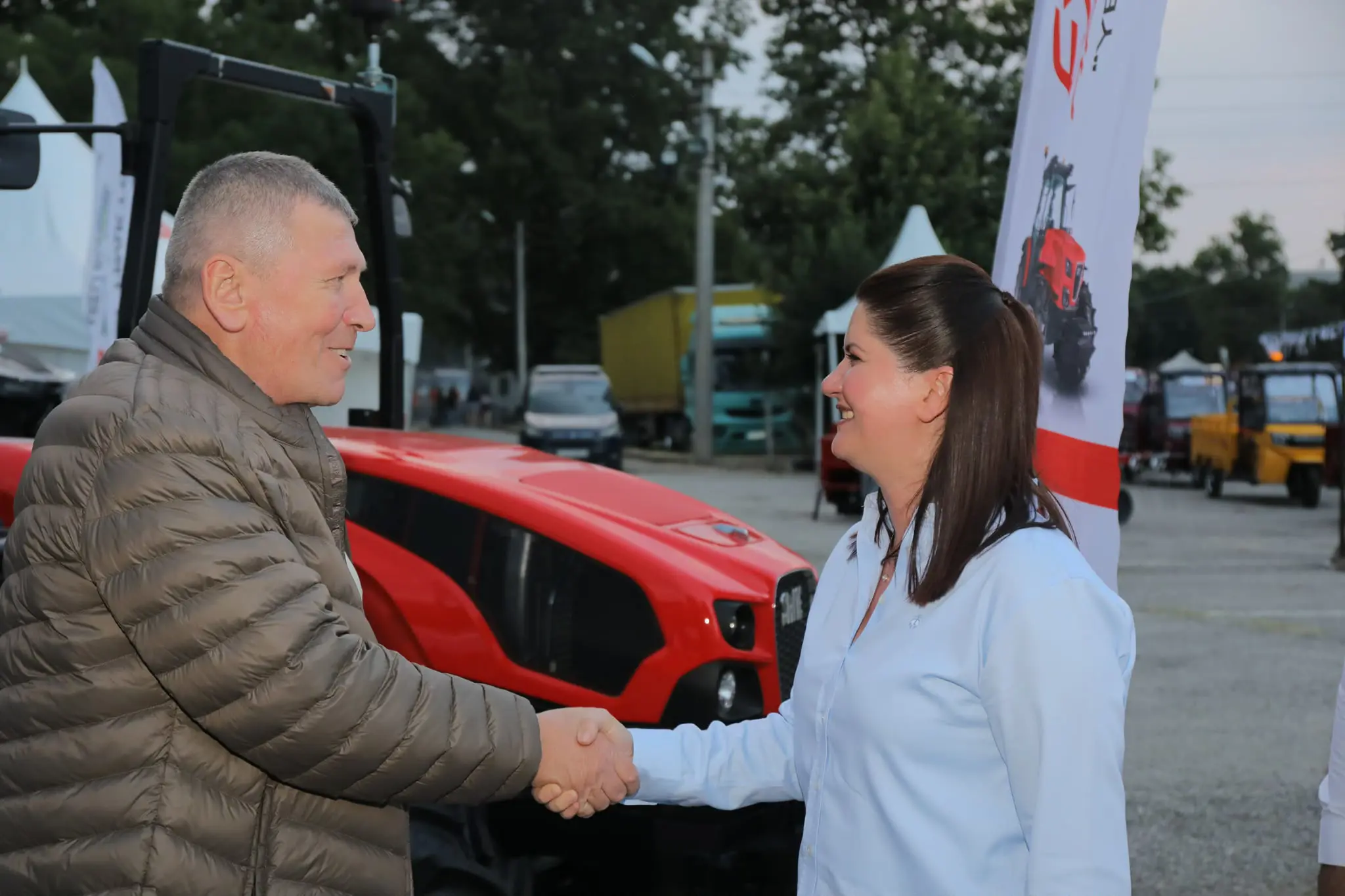 665. KIRKPINAR YAĞLI GÜREŞLERİ FESTİVALİ’NDE EMİR CAN İĞREK VE RİTİM GRUPLARI RÜZGARI ESTİ galeri görseli
